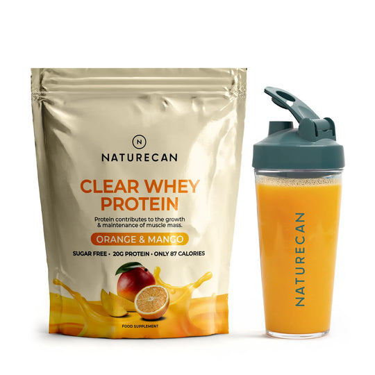 Izolat z białka serwatkowego Naturecam Pomarańcza & Mango wraz z gotowym napojem w shakerze Naturecan.