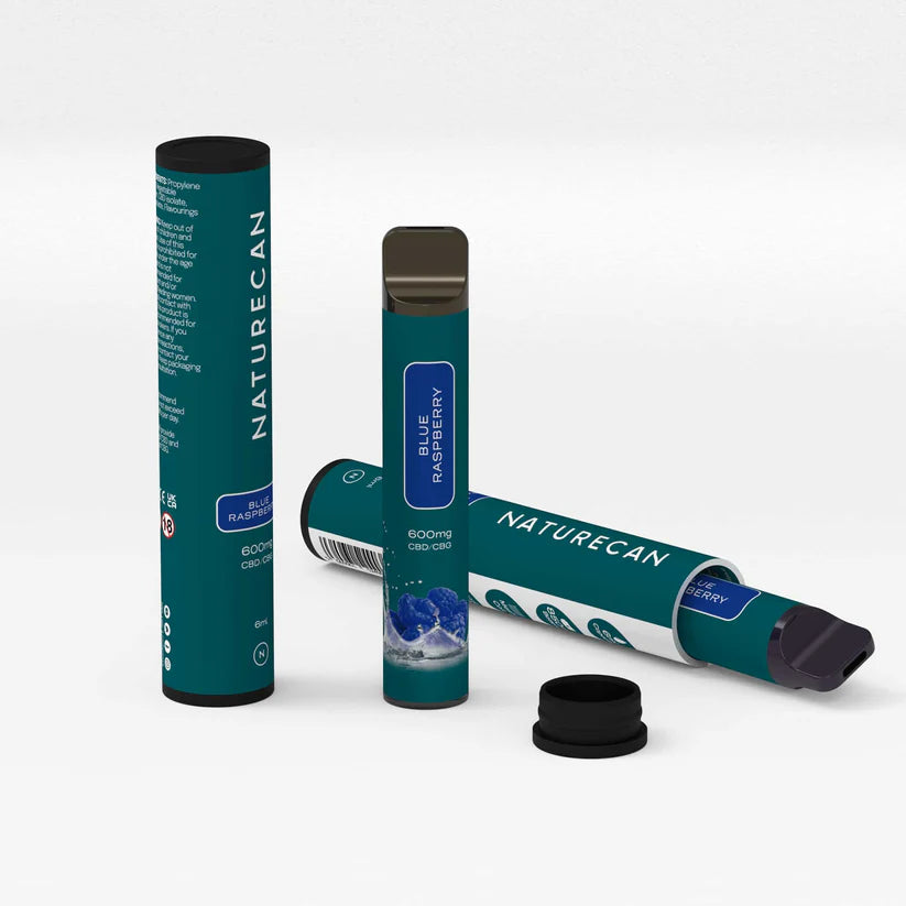 Waporyzator CBD/CBG Naturecan Blue Raspberry wraz z opakowaniem w tubie.